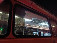 北市東山高中校車新店自撞電線桿 3學生輕傷送醫