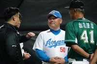 吉田正尚母校青山學院來台交流 教頭選材重自主性