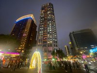 板橋板信銀行雙子星大樓 連續16年蟬聯新北地王