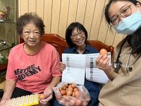 婦看5科拿20多顆藥漏吃 雞蛋回饋謝居家醫療照護