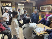 天九牌職業賭場藏岡山民宅遭搜索 22人竄逃被逮送辦