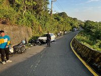 高雄柴山死亡車禍 男大生騎車自摔滑入對向車道遭撞