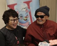 李炳輝謝謝蕭敬騰、康康介紹工作  接4場尾牙