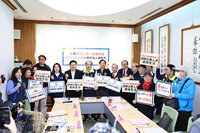 公教團體促停砍退休金  傅崐萁允諾逐步回復人才尊嚴