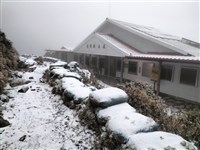 寒流發威 向陽山區、嘉明湖下雪