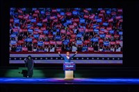 香港「粵劇特朗普」重現川普遇刺未遂 人氣超夯戲票銷售一空