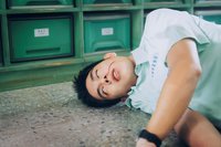 詹懷雲校園愛情新戲挨巴掌倒地 江齊內疚到泛淚