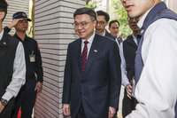 卓榮泰赴立院報告財劃法修法覆議案  罕見未受訪