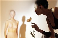 停經仍不定期出血  小心子宮內膜癌作怪