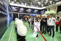 彰化校園太空科技博覽會登場  師生體驗虛擬實境