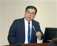 美對等關稅影響全球 彭啓明:台灣仍如期收碳費