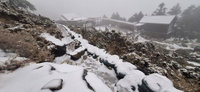 嘉明湖下雪 山友開心喊運氣真好