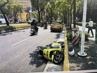 北市機車閃避前車不及 滑進人行道釀2人輕傷