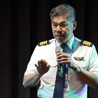 前飛官徐柏岳辭玉山航空總經理 將續挺罷免活動