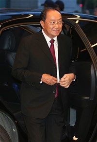 關中繳回溢領退休金後興訟求返還  敗訴確定