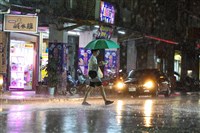 全台各地豪大雨致停電 台電：經搶修已全面復電