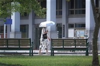 4/16清晨偏涼 白天西半部高溫上看30度