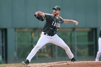 艾速特生涯最長投球局數優質先發勝 助雄鷹2連勝