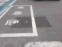 防路口轉彎打滑  高市推寬頻孔蓋下地