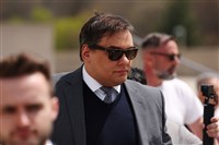 盜用他人名義捐款自肥 美前眾議員桑托斯判刑7年