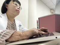 9歲遭祝融倖存  卻留全身70%嚴重燒傷與失弟之痛