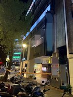 北市中山北路大樓牆面剝落 無人受傷現場拉起封鎖線
