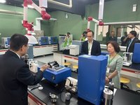 明志科大設能源電池人才基地  模擬產線環境