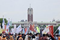 勞工大遊行籲反霸凌降工時 諷官員忘立法承諾