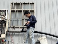 逆境少年半工半讀  謝富生成冷凍空調新星