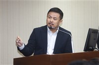 郭智輝稱看不下去可離開 勞長：有更包容表達方式