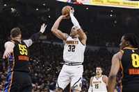 NBA高登三分彈逆轉 金塊西區準決賽首戰奪勝