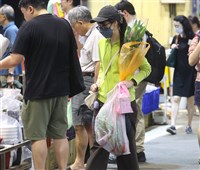 南投5市場推自備購物袋  估減55萬個塑膠袋