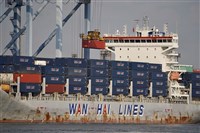 美國關稅干擾 貨櫃三雄4月營收同步月減