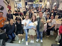 王敏淳同台檢場李翊君會粉絲 共度溫馨母親節