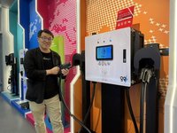 種下電子樹 起而行充電樁打造綠色能源站