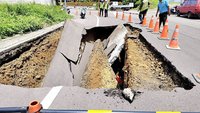 后里圳寮路現天坑  中市府查路基掏空原因