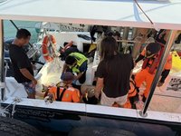 墾丁潛水員疑遭漁船螺旋槳打到 2人受傷就醫