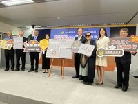 新版救護教科書及手冊亮相 消防署：聚焦實戰導向