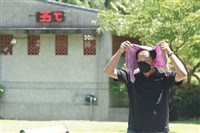 熱傷害就診比去同期多8成 留意心跳加速、不出汗等症狀
