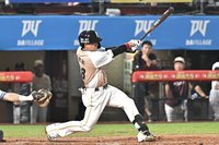 張閔勛開轟單場2安3打點 桃猿對戰悍將跨季12連勝
