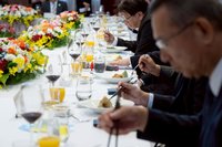 關島總督首度來台 賴總統備肉粽國旗棒棒糖秀誠意