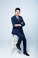 謝震武連12年獲頒最受信賴主持人 盼持續深耕發展