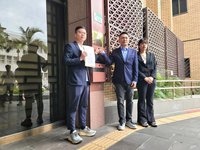 李俊俋遭爆公務車接送寵物 藍營赴北檢按鈴告發