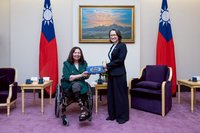 接見達克沃斯 副總統盼美參議院支持避免雙重課稅