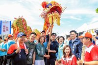 陳其邁為林園龍舟賽鳴槍  冠軍獎金加碼1萬元