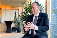 菲防長抨擊中國南海作為：違背和平崛起承諾