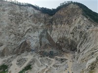 印尼採石場岩石崩塌 死亡數增至18人