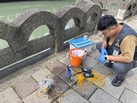 社區消防設備破漏泡沫流入田寮河  基市府開罰