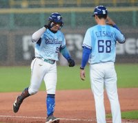 張育成才回歸一軍 右手肘不適未先發