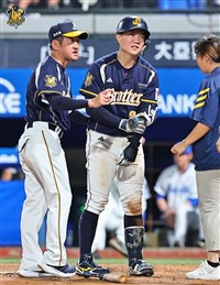 江坤宇遭觸身球仍腫脹疼痛 養成接班潛力球員是課題